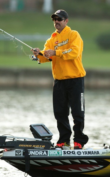 Mike Iaconelli Casting Spinning Tackle at Shoreline Cover Fishing